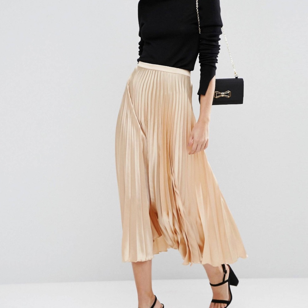 NWT Champagne Pleated Satin Midi Skirt